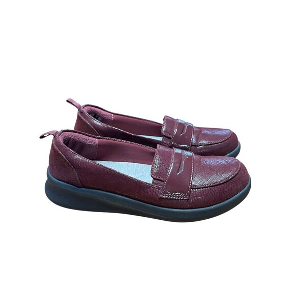 Clarks Cloudsteppers Burgundy Slip-On Shoes Size 8.5M With Patent Accent & Cushi - Picture 2 of 11